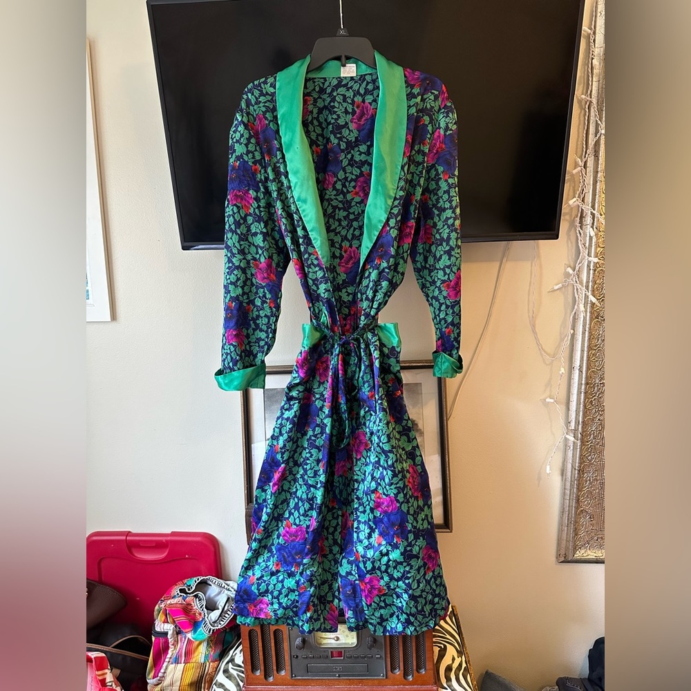KATHERINE Women’s Multi-Colored Floral Robe (100% Polyester) SZ: L